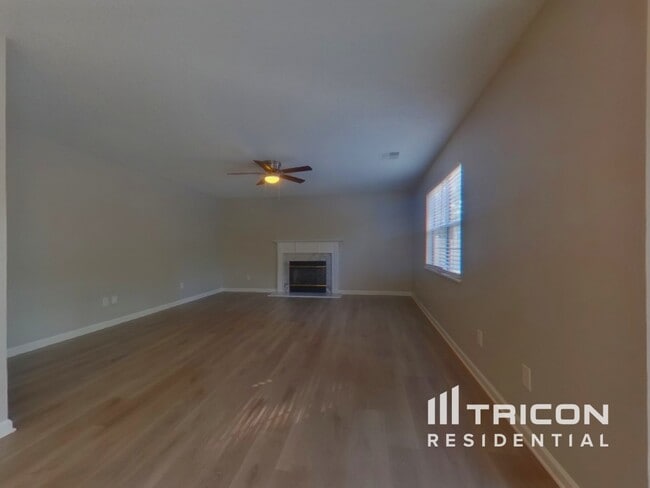 Building Photo - 407 Hidden Pines Rd