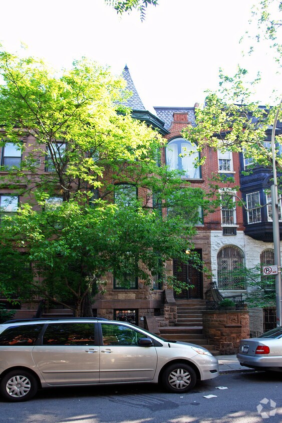 Foto del edificio - 143 W 94th St