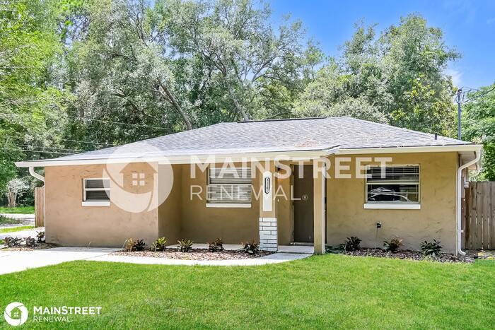 Primary Photo - 31101 POCONO ST, SORRENTO, FL 32776