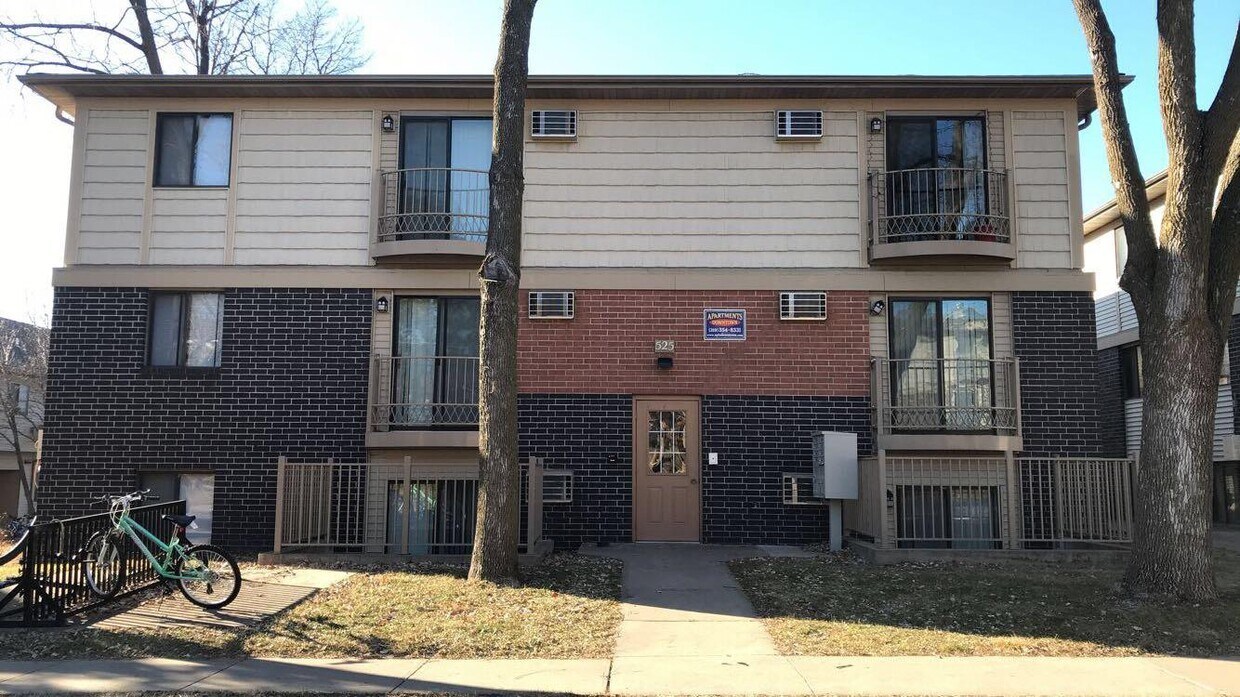 Primary Photo - 525 S Johnson St