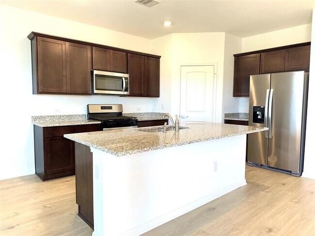 Building Photo - 429 Brody Ln