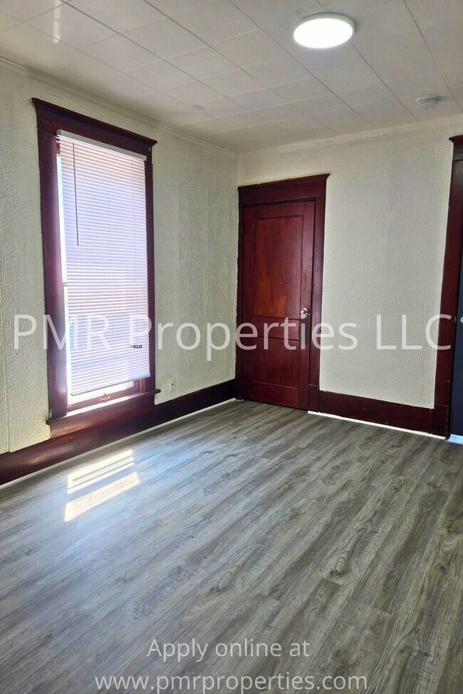 Foto del edificio - 2 Bedrooms / 1 Bathroom House