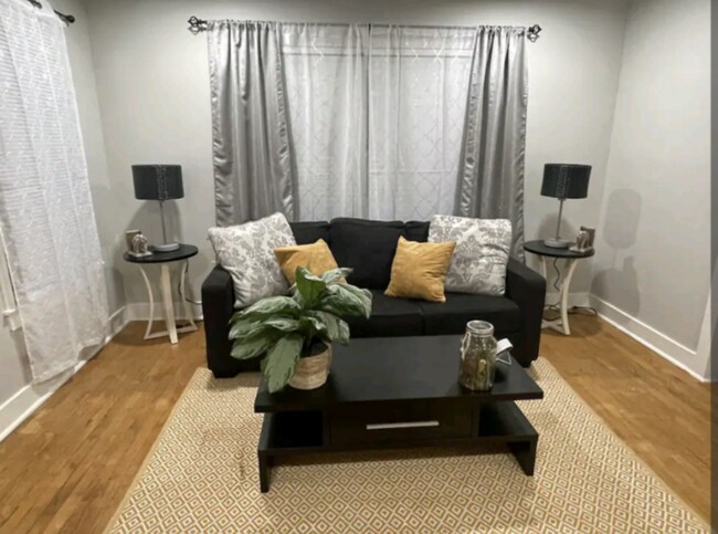 Foto del edificio - 1158 Metropolitan Pkwy SW