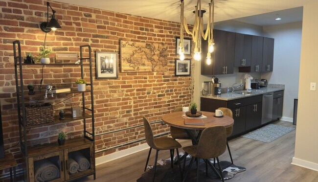 Foto del edificio - 632 Florida Ave NW