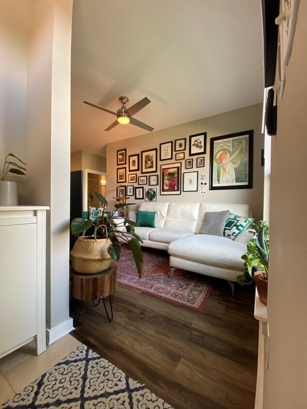 Foto principal - 1201 Grove Blvd
