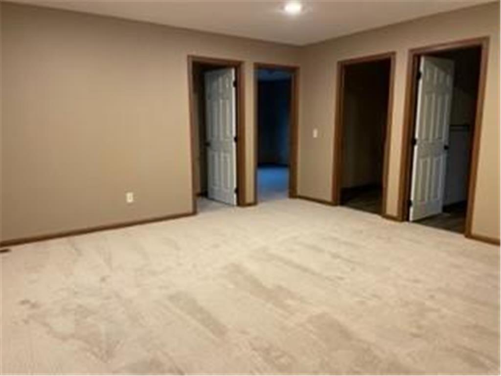 Building Photo - 209-229 Cardinal Way