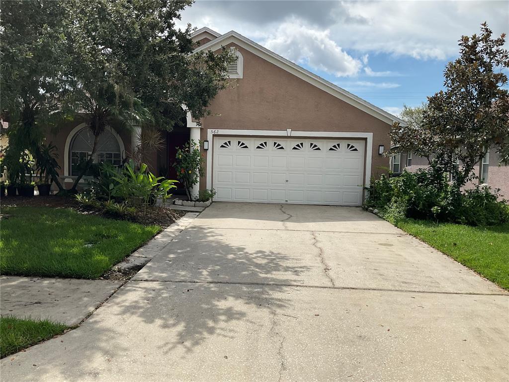 Foto principal - 562 Lake Cypress Cir