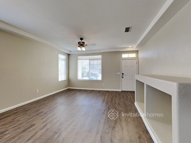 Building Photo - 690 Rubier Way