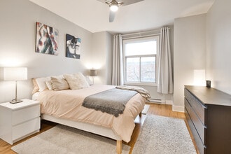 Building Photo - 5172 Rue Saint-Urbain