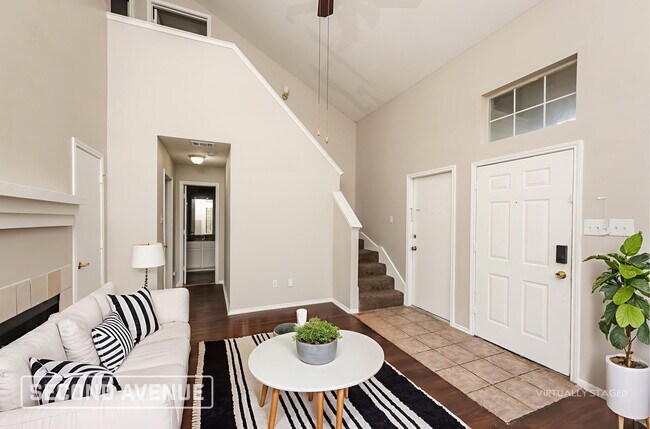 Foto del edificio - 12931 Parker Ct