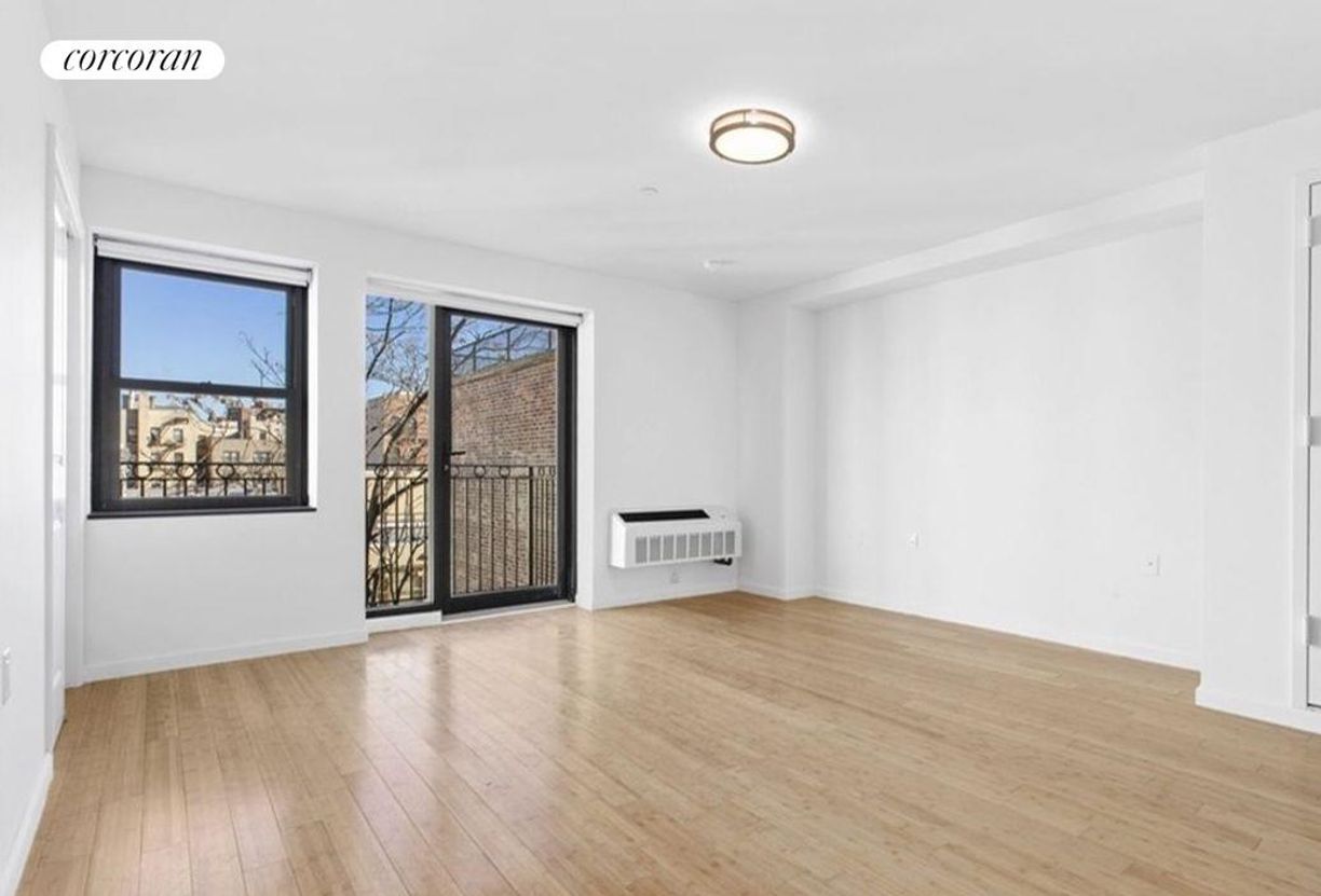 Foto principal - 433 E 115th St