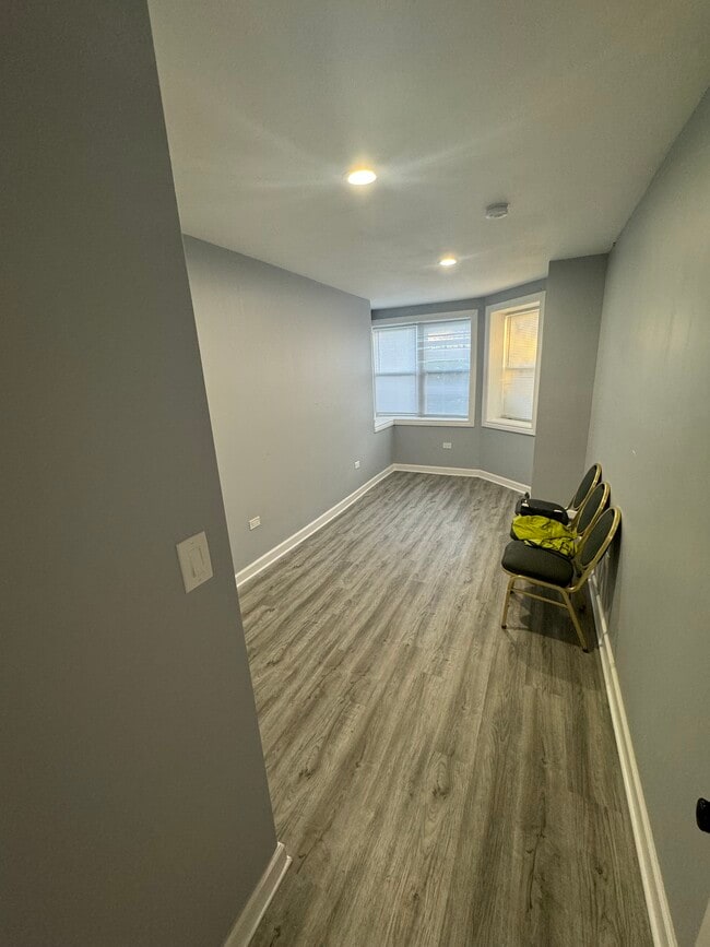 Main room - 4330 W Lexington St