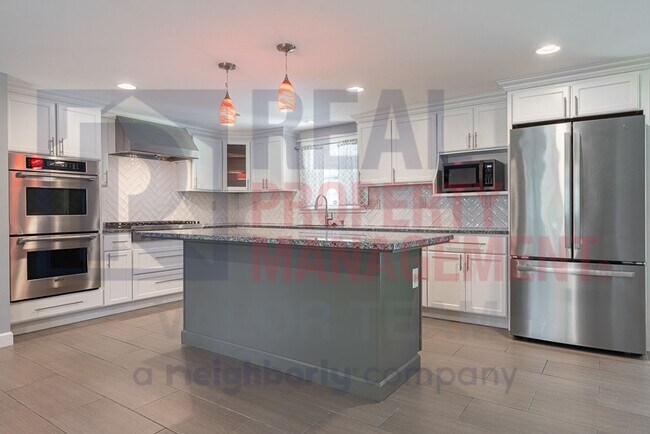 Foto del edificio - Exceptional Single-Story Living with Fenced Yard in Streetsboro
