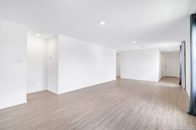 Building Photo - 7208 Pasture Run