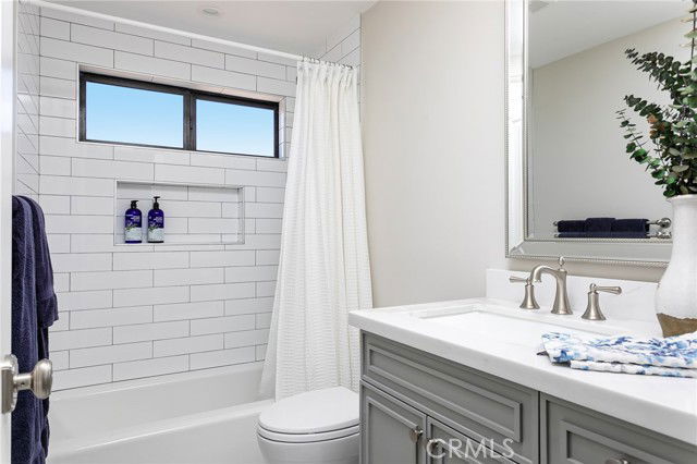 Building Photo - 16857 Bayview Dr