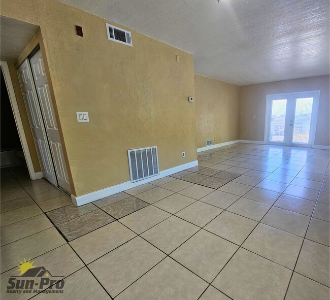 Foto del edificio - 900 S Peninsula Dr