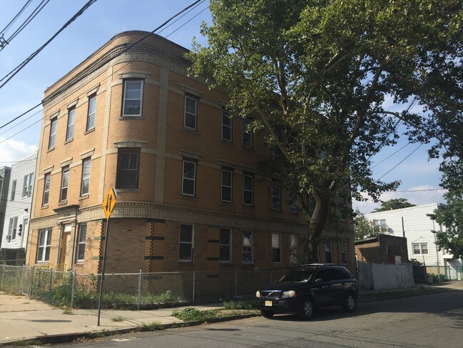 Building Photo - 187 Berkeley Ave