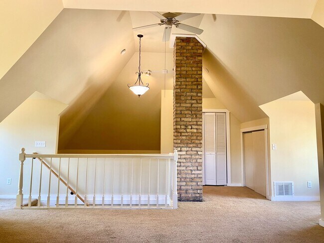 Foto del edificio - 3040 Colfax Ave South