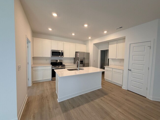 Foto del edificio - 7657 Marin Pkwy