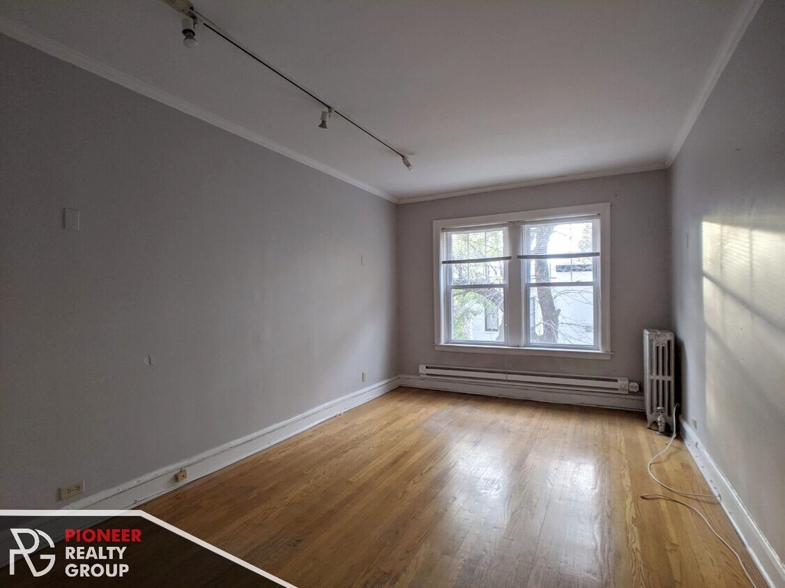 Foto principal - 2147 N Fremont St