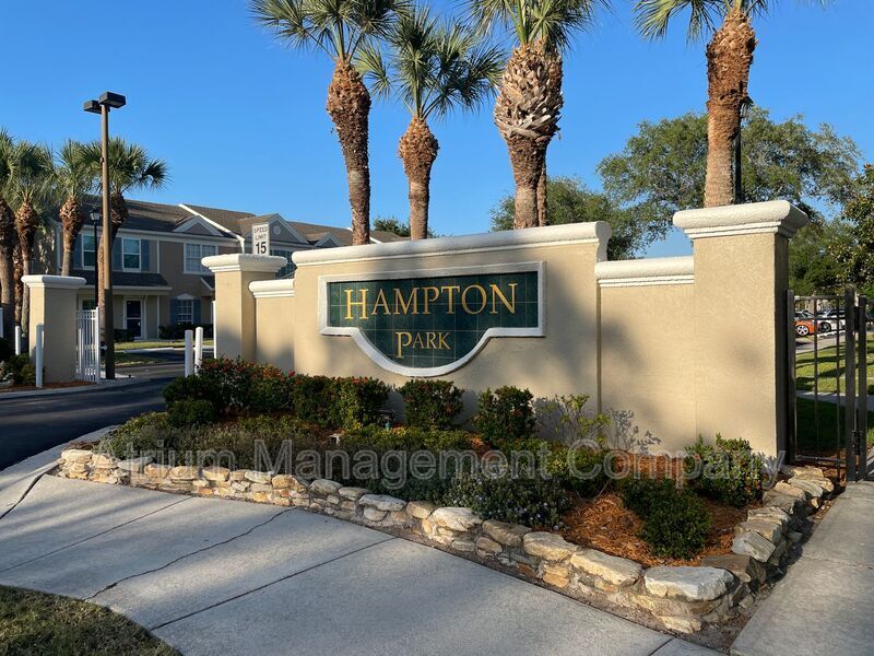 Primary Photo - 1387 Hampton Park Ln