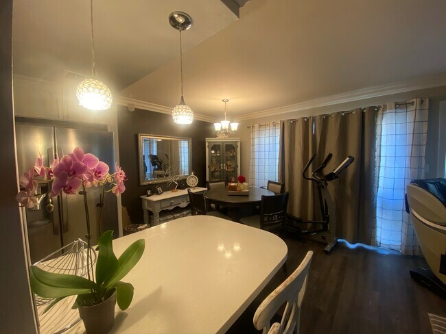 Foto del edificio - 1651 S Juniper St