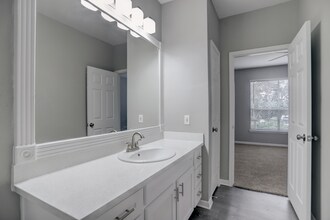 The Brookshire Bathroom - The Club at Stablechase