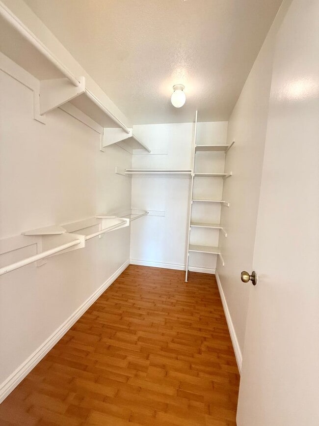 Building Photo - 2 Bedroom 2 bath Condo in Irvine