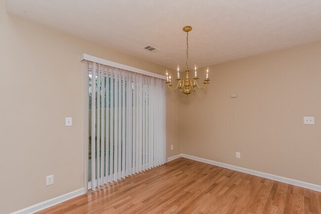 Foto del edificio - 2355 Lexington Ln