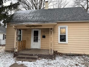 Building Photo - 618 Porter St