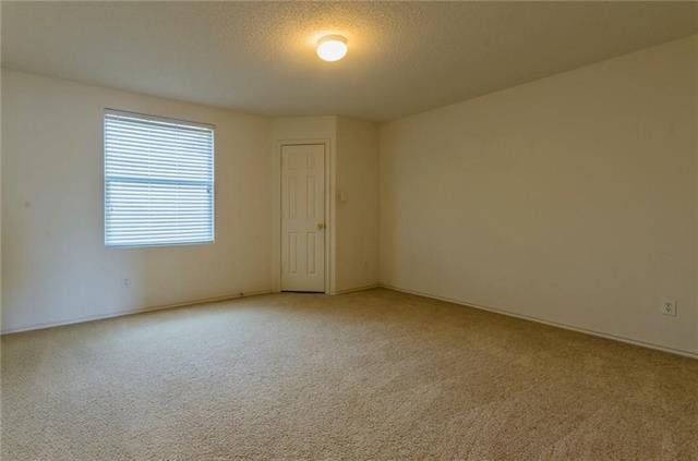 Foto del edificio - 704 Hanceville Way