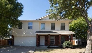 Building Photo - 701 Austin Ln