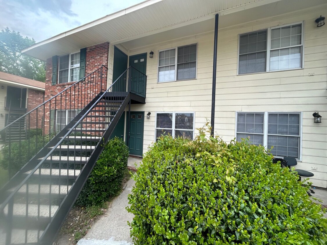 Foto principal - 925 Glenn St
