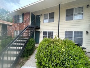 Building Photo - 925 Glenn St
