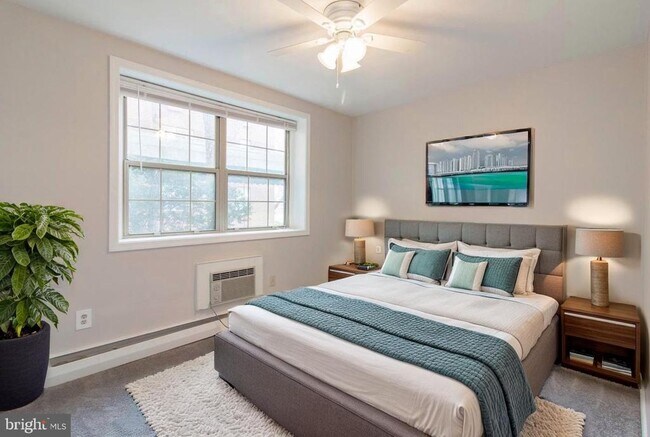 Foto del edificio - 383 Lakeside Rd