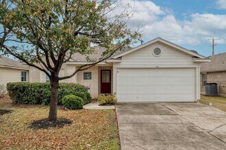 Building Photo - 104 Pinnacle Dr