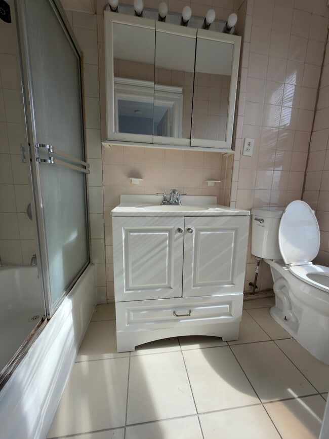 1697 JFK Blvd 2L - 1691 John F Kennedy Blvd