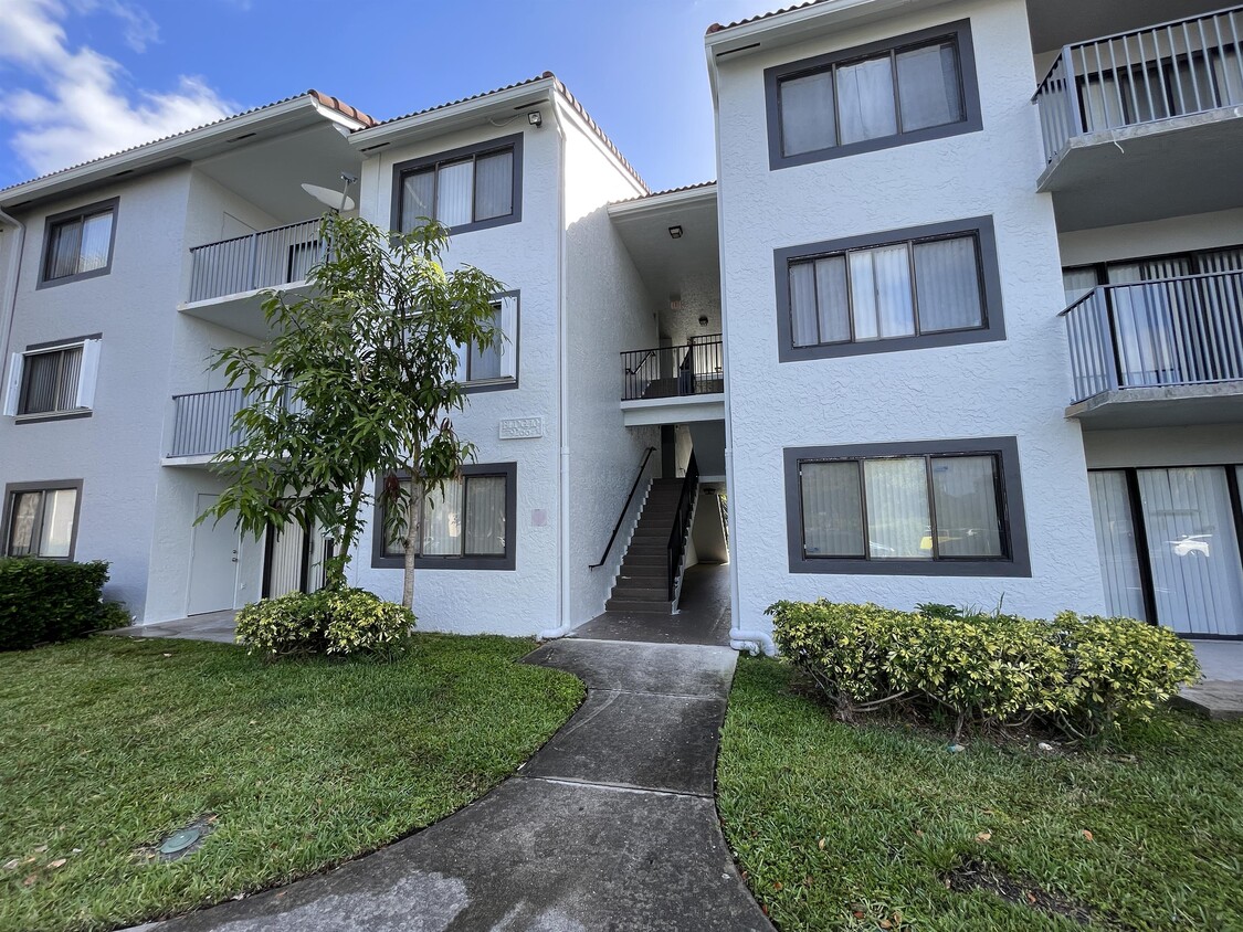 Primary Photo - 9266 W Atlantic Blvd