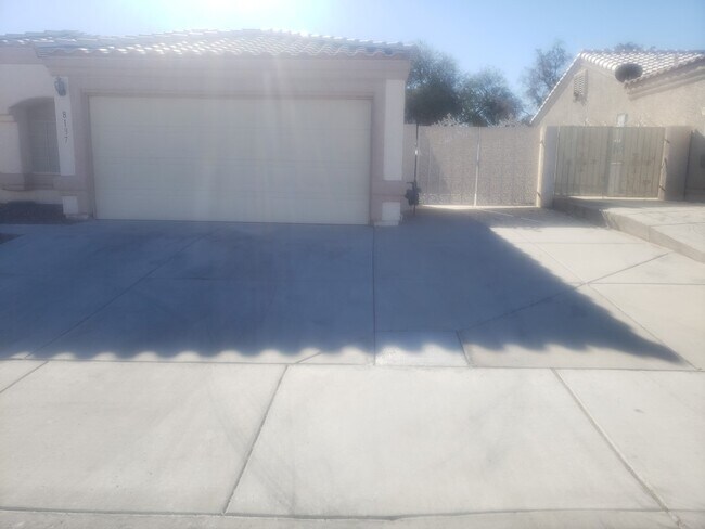 Building Photo - 8137 Cimarron Ridge Dr