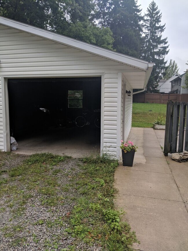 Foto del edificio - 711-713 Fairbanks St