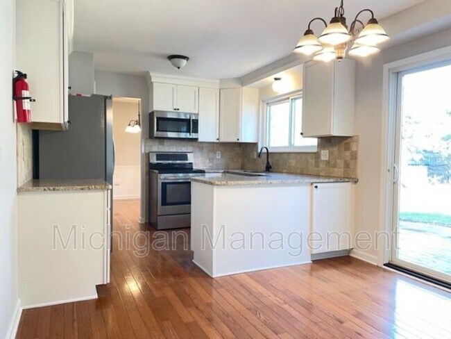 Foto del edificio - 8490 Westchester Ln