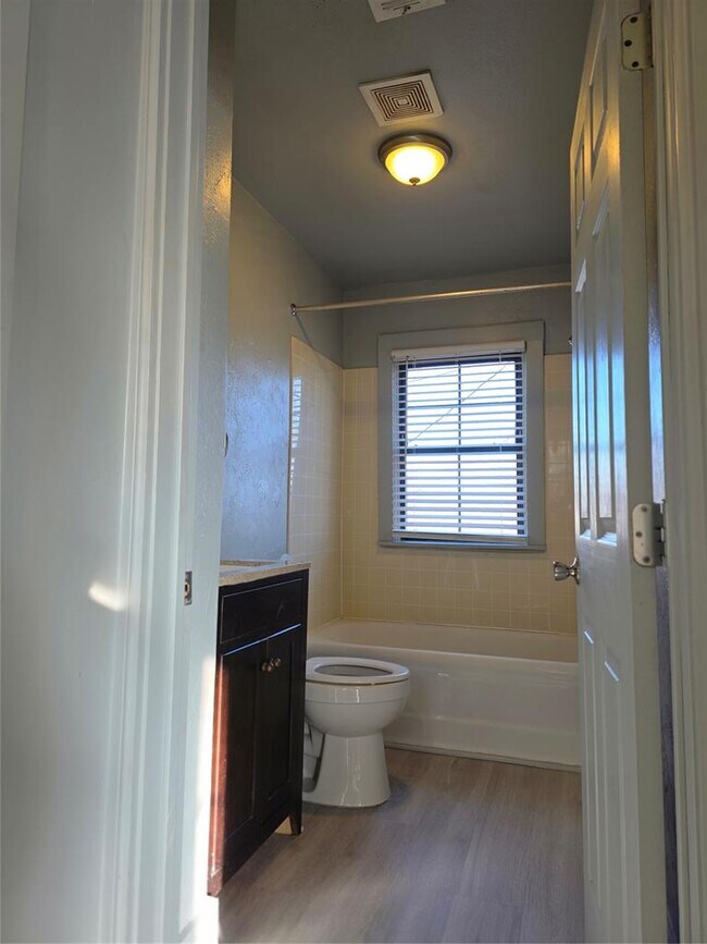 Foto del edificio - 1725 NW 18th St