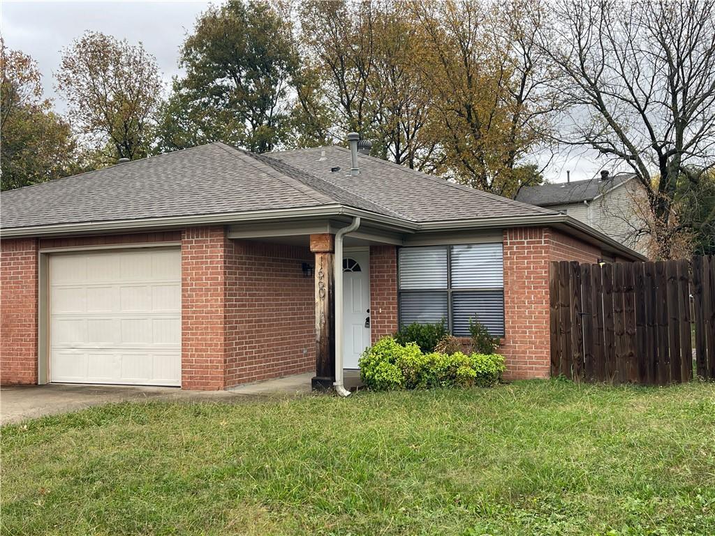 Primary Photo - 1660 N Dawn Dr