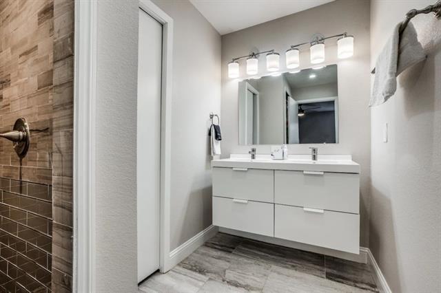 Foto del edificio - 9404 Moss Farm Ln