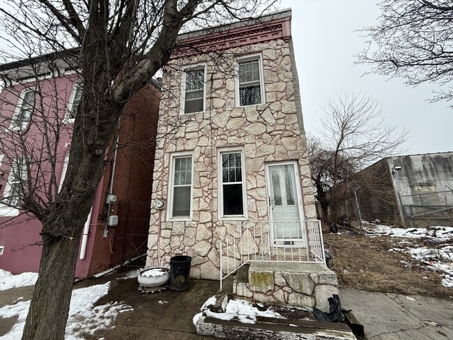 Photo - 920 Newton Ave House