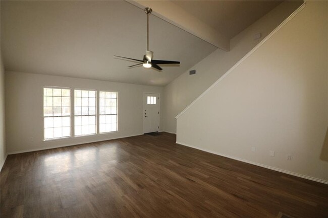 Building Photo - 6606 Shiner St
