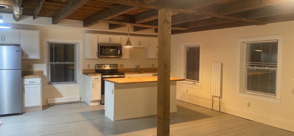 Primary Photo - 65 Park St