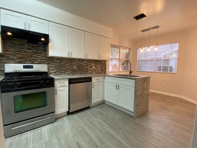 Building Photo - 1078 Trowbridge Ct