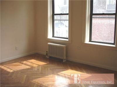 Building Photo - 214 W 96th St
