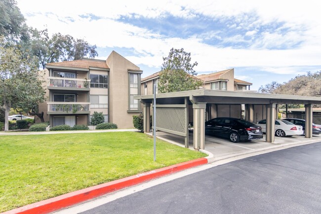 Foto del edificio - Cozy 2 BED/1 BATH in Exclusive 55+ Senior ...